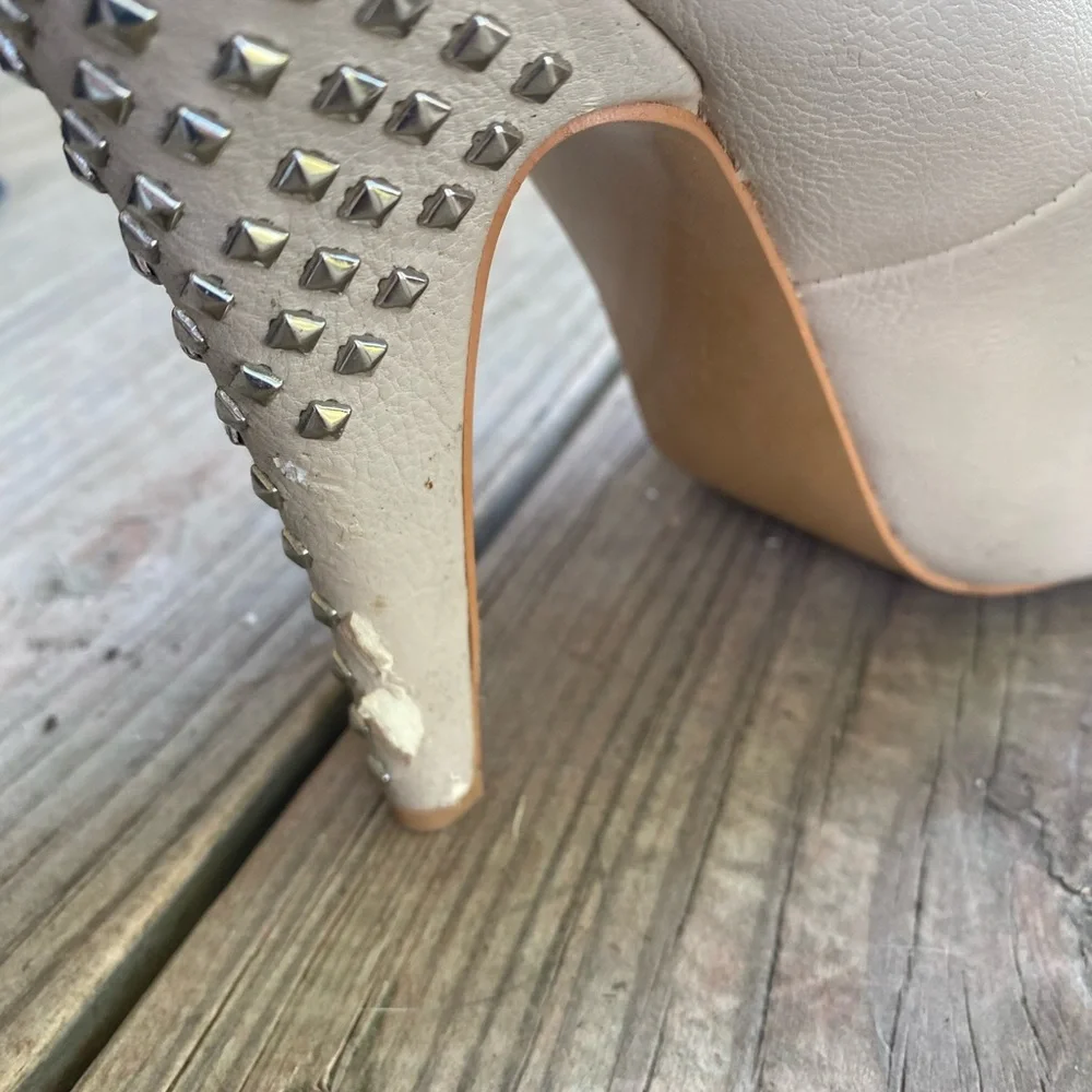 Y2K nude studded pumps stilettos - Picture 3 of 11